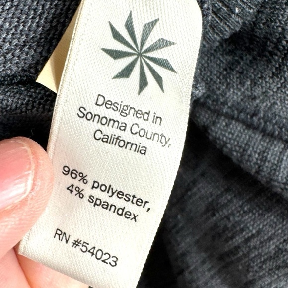 Athleta Downplay Shortie Activewear Workout Shorts, Heathered Grey, Size Small - Picture 9 of 10